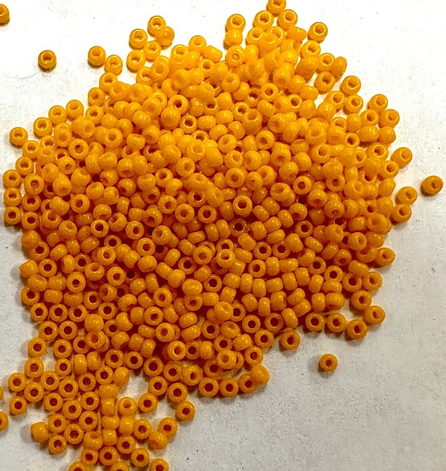 Бисер Preciosa 93110 Оранжевый 15/0 в упаковке